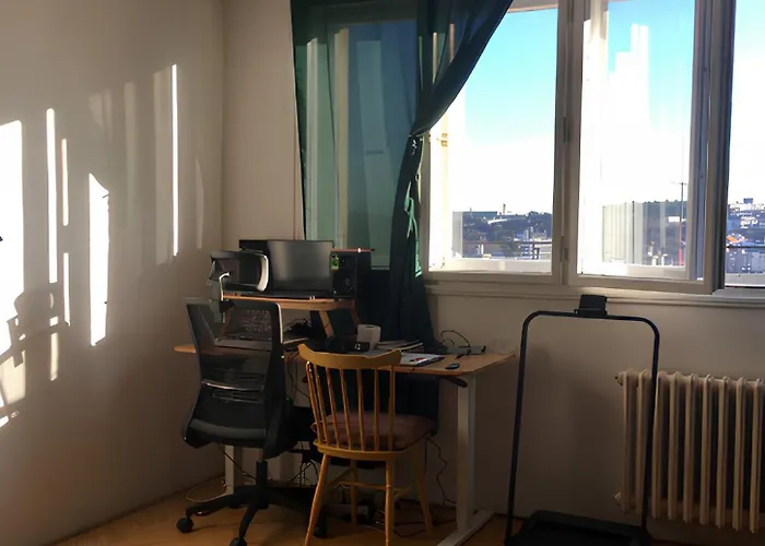 Bright And Calm Flat * Prag
